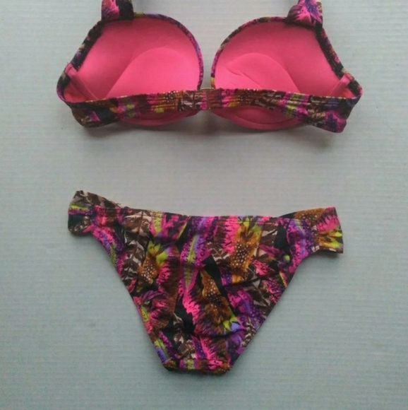 VS Bombshell Hipkini Cheeky Bikini~Neon Tropical Feather! - Picture 5 of 14